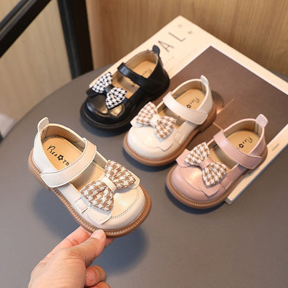 Zapatos con lazo de ajedrez 