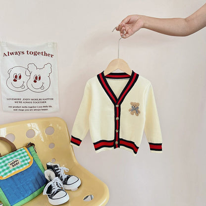 Suéter tipo cárdigan de punto para niños