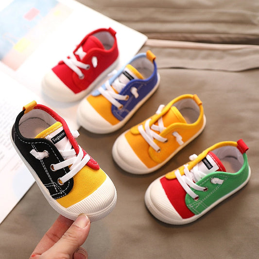 Colores de zapatillas de lona 
