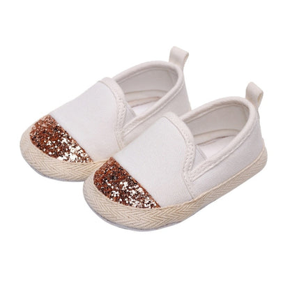 Zapatos elegantes y brillantes 