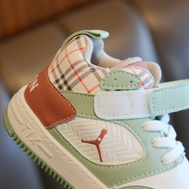 Zapatillas altas de baloncesto transpirables para niños 