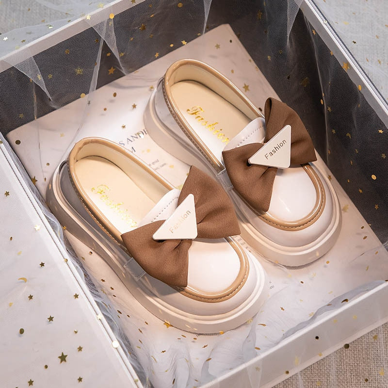 Moda de zapatos con lazo
