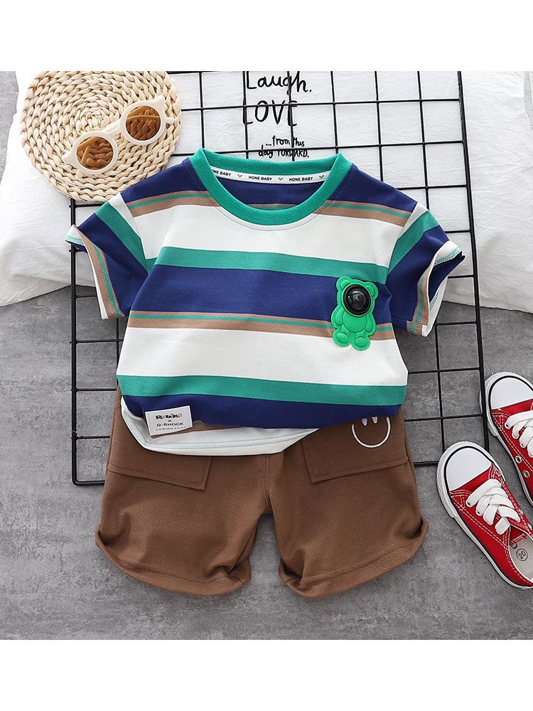 Conjunto de verano infantil de astronauta