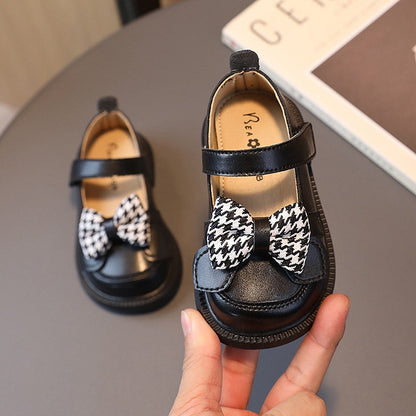 Zapatos con lazo de ajedrez 