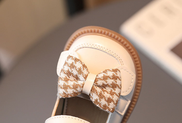 Zapatos con lazo de ajedrez 