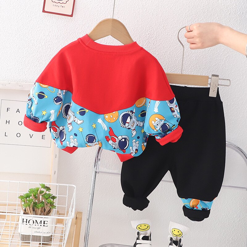 Conjunto de 2 piezas de ropa con sudadera y pantalones deportivos con estampado de astronauta espacial