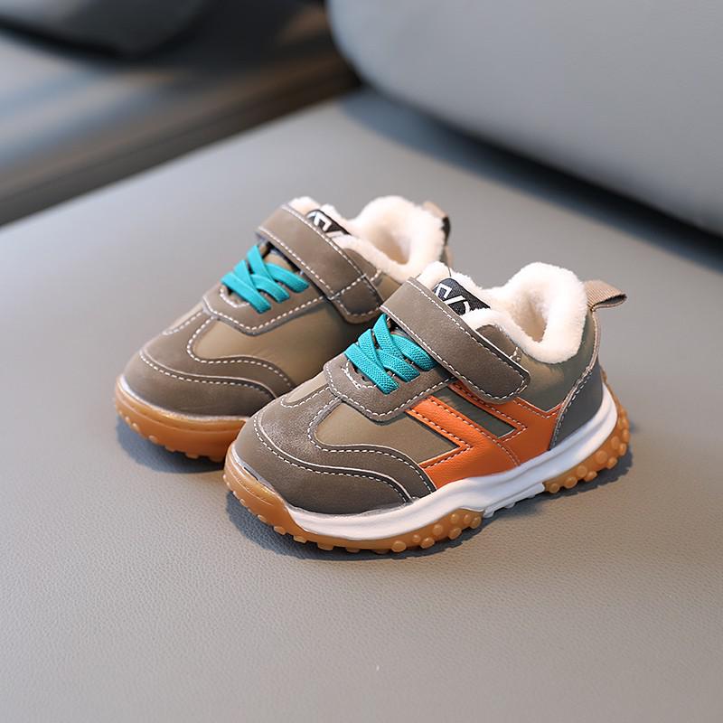Zapatillas deportivas de piel AD 