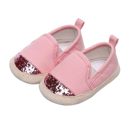 Zapatos elegantes y brillantes 