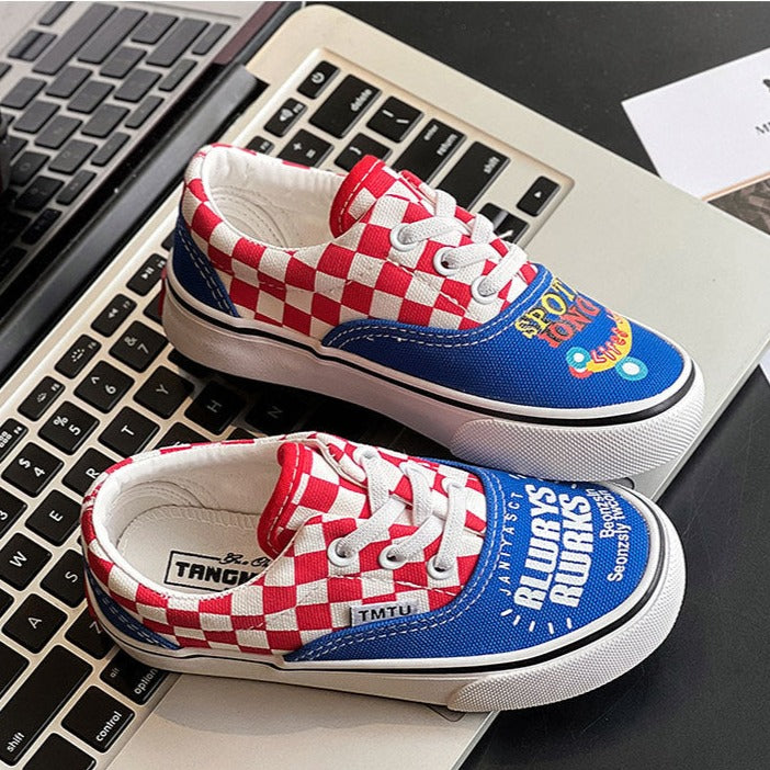 Zapatillas de cuadros para niños 