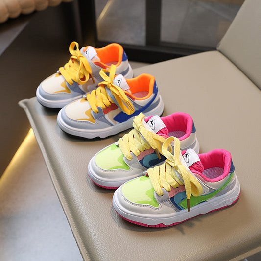 Zapatillas deportivas para niños de colores neón 