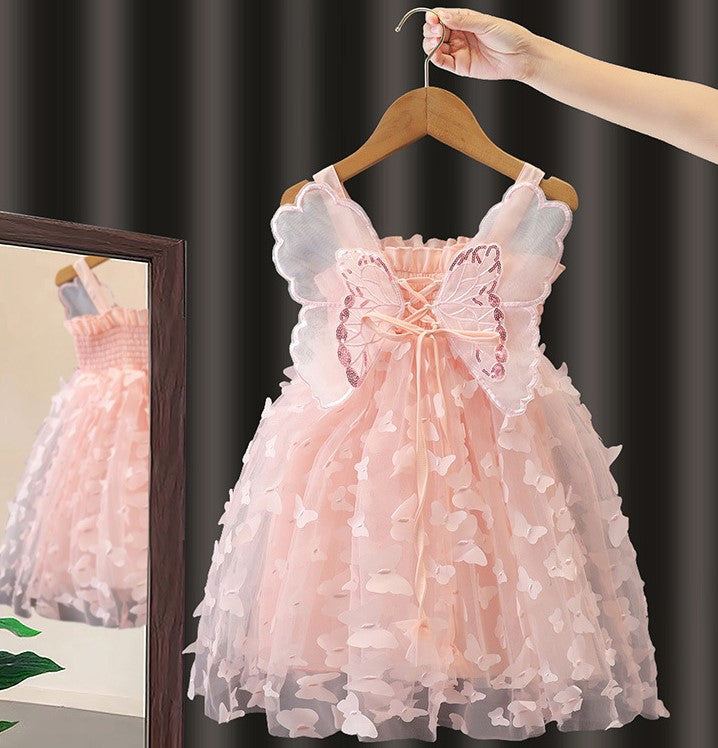 Vestido de tul con alas de mariposa 