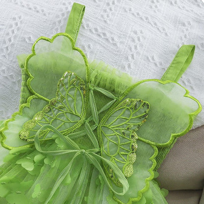 Vestido de tul con alas de mariposa 
