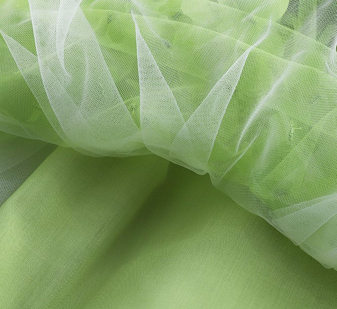 Vestido de tul con alas de mariposa 