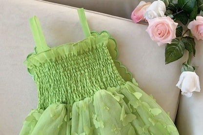 Vestido de tul con alas de mariposa 