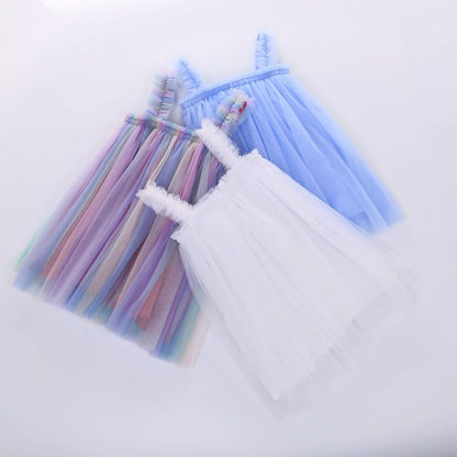 Vestido de tul con tirantes para niña 