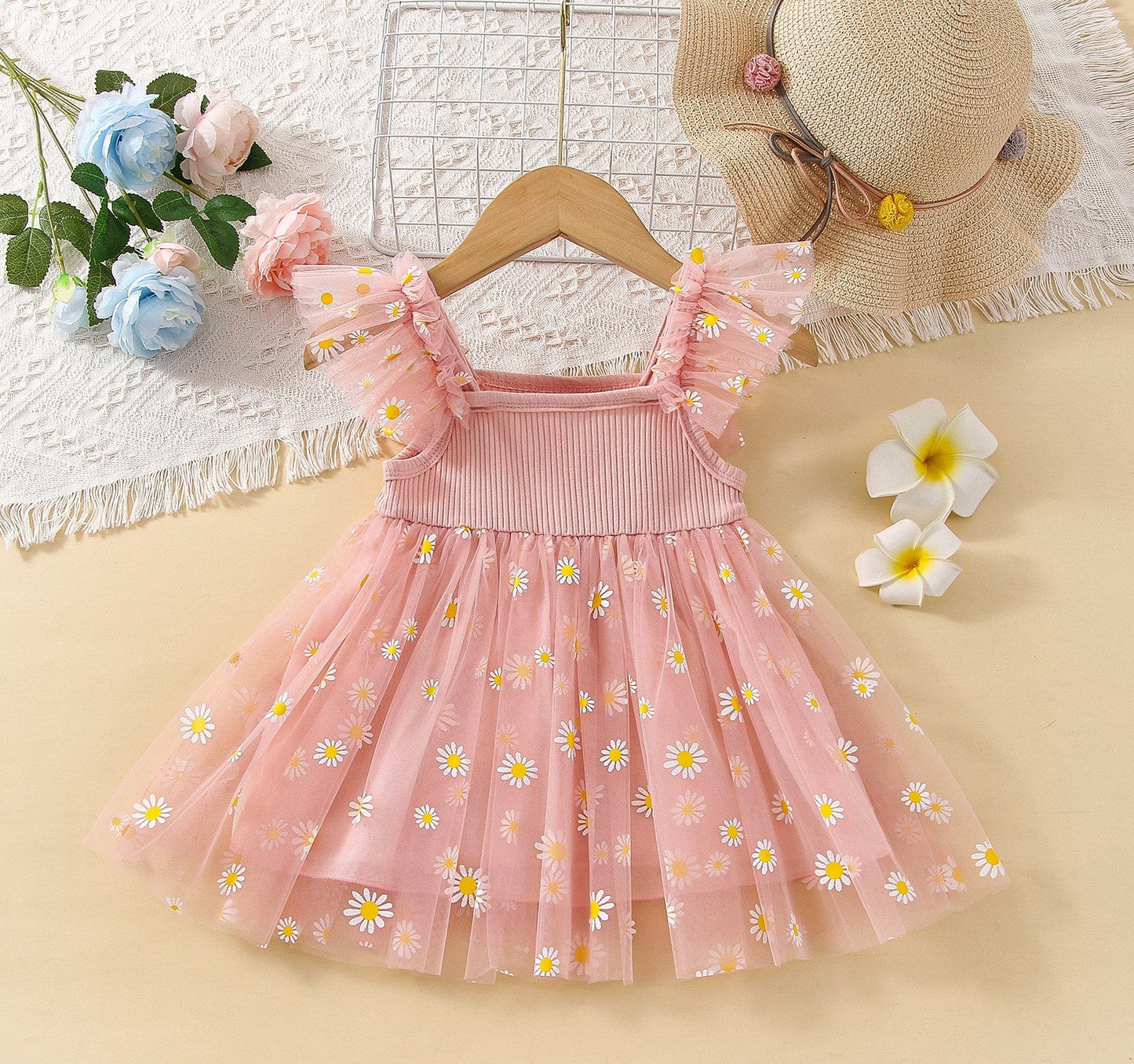 Vestido de margaritas de tul para niña 