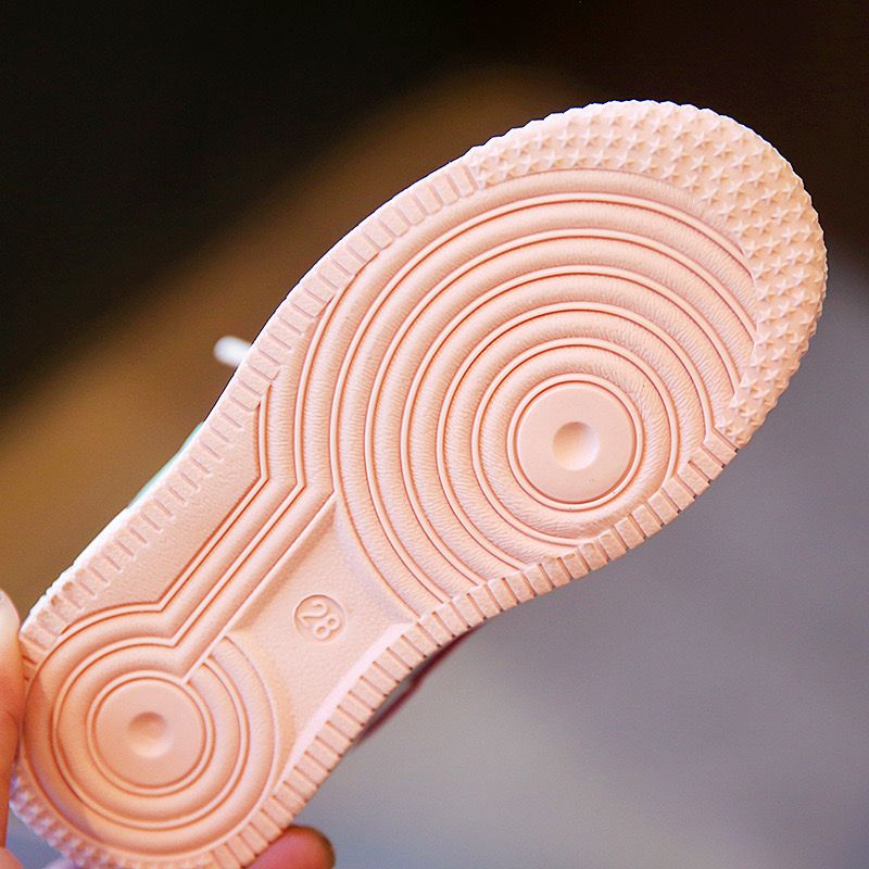 Colores de las zapatillas NK Bear para niños 